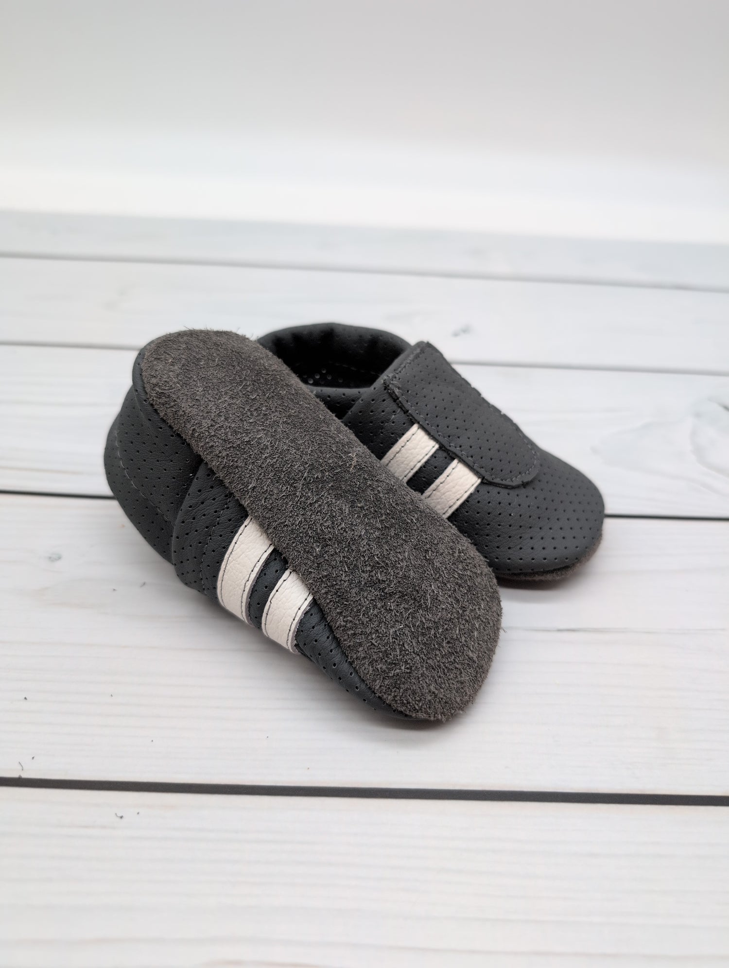 Sommer Krabbelschuhe in grau als Sneaker in grau Größe 21 - so luftig wie Sandalen
