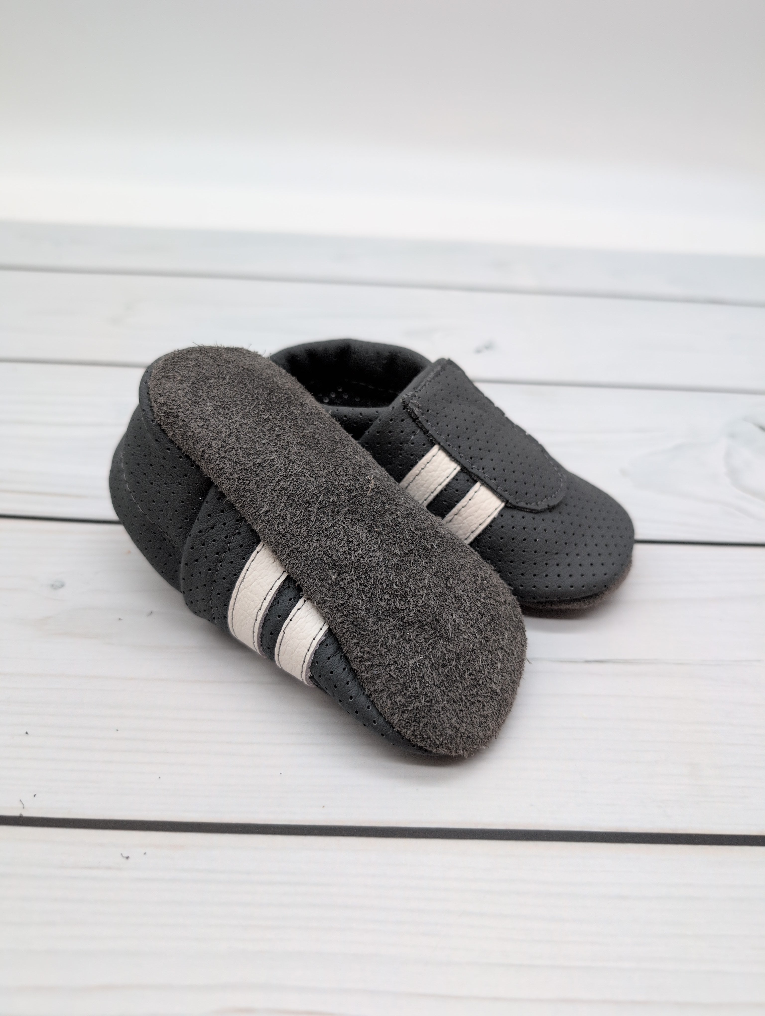 Sommer Krabbelschuhe in grau als Sneaker in grau Größe 21 - so luftig wie Sandalen