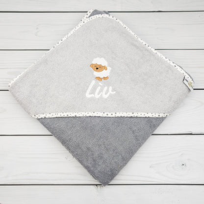 Kapuzenhandtuch mit Schaf und mit Namen personalisiert 100 x 100cm Babygeschenk