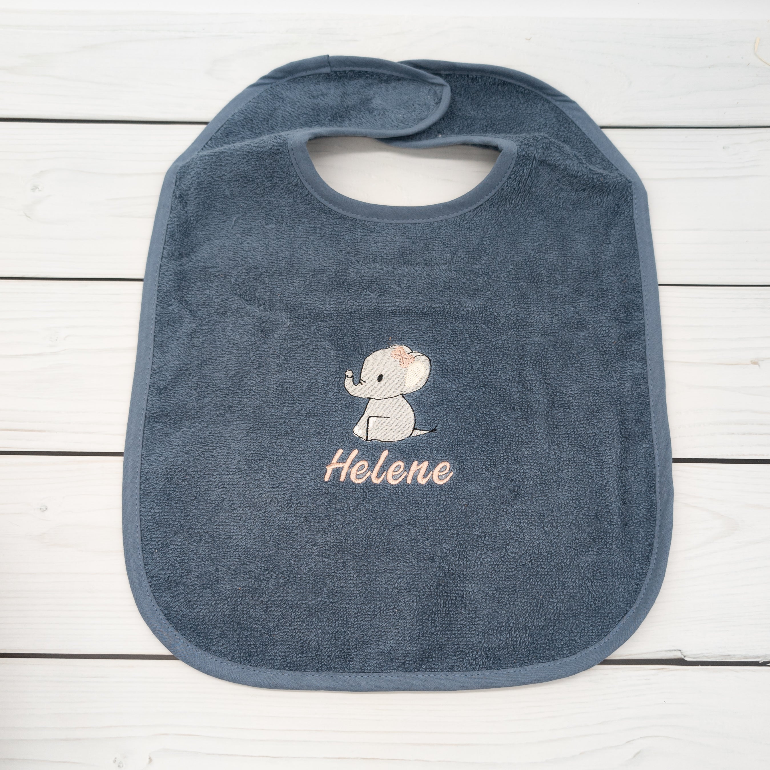 Lätzchen aus Frottee Elefant mit Schleife und Name personalisiert