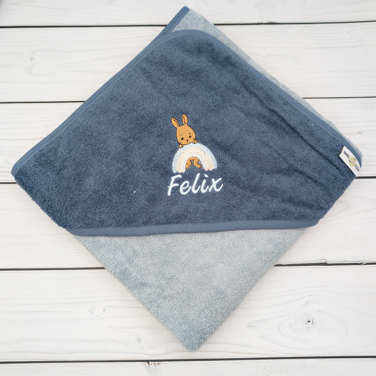 Personalisiertes Kapuzenhandtuch mit  Hase und Regenbogen - Geschenk mit Namen