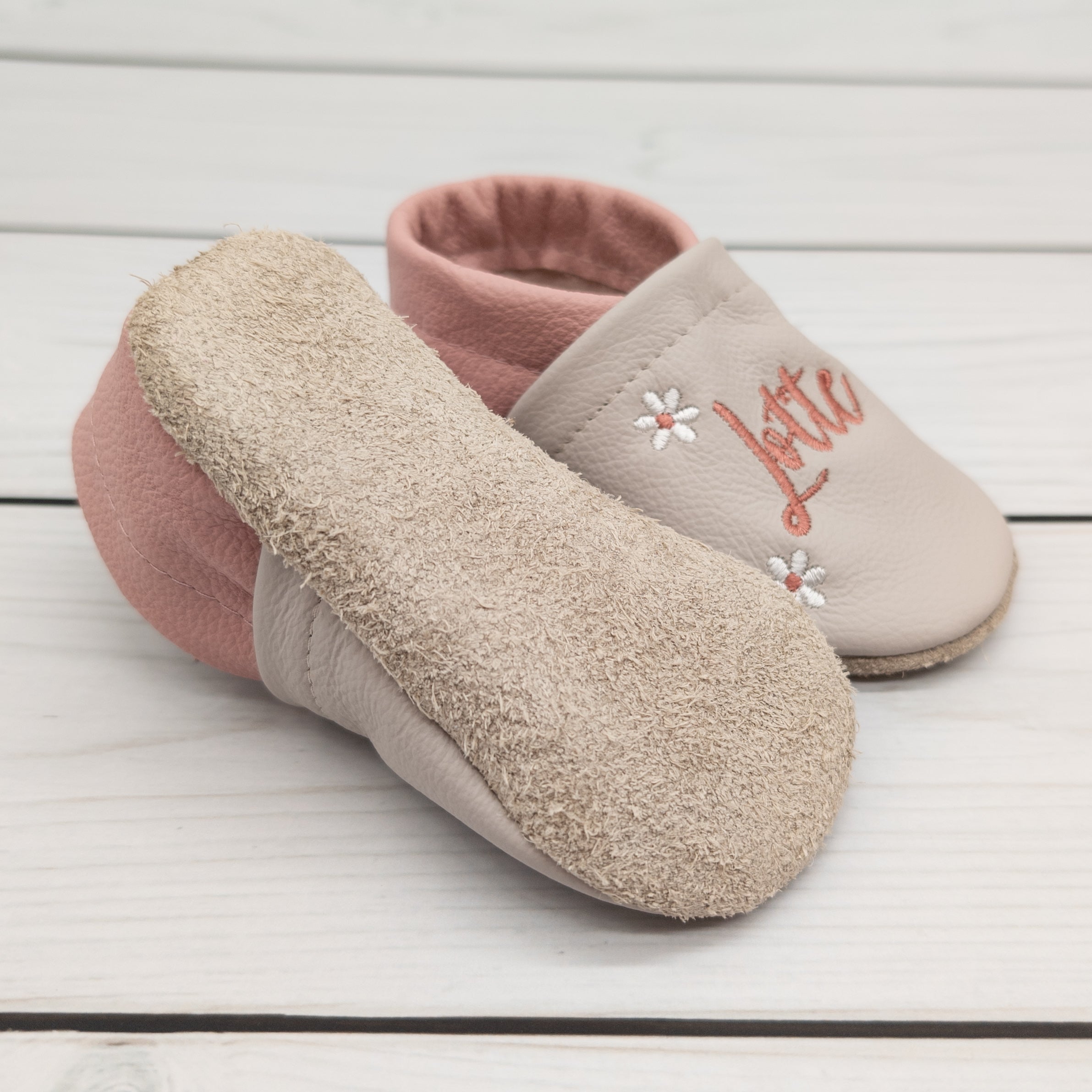 Krabbelschuhe mit Elefant und Blumem aus Echtleder mit Name