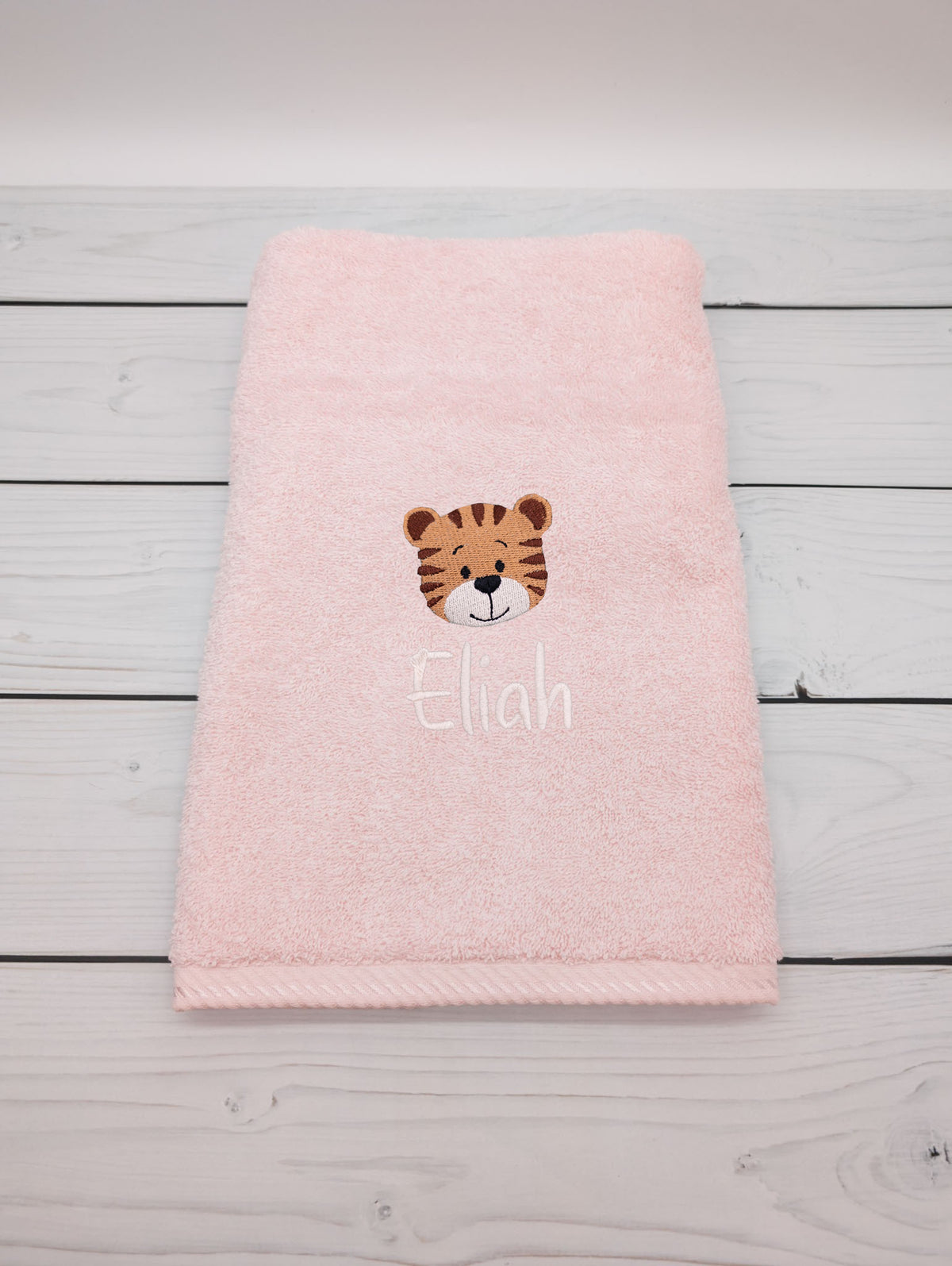 Personalisiertes Handtuch mit Tiger und Name – 50 x 100 cm