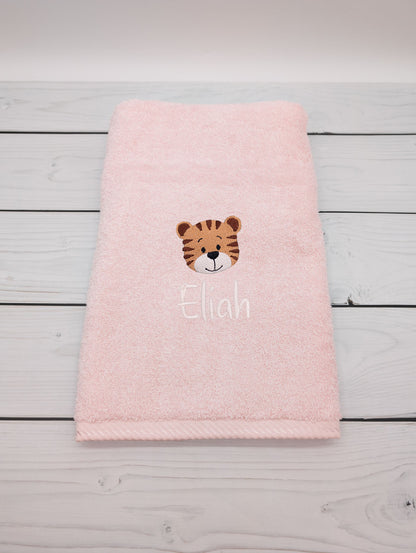 Personalisiertes Handtuch mit Tiger und Name – 50 x 100 cm