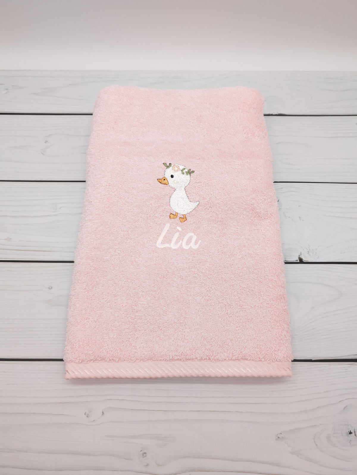 Personalisiertes Handtuch mit Gans und Name bestickt – 50 x 100cm