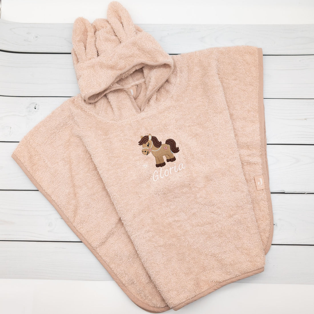 Badeponcho mit kleinem Pferd und Namen - Tolles Must Have für die Badezeit und kleine Pferdefans