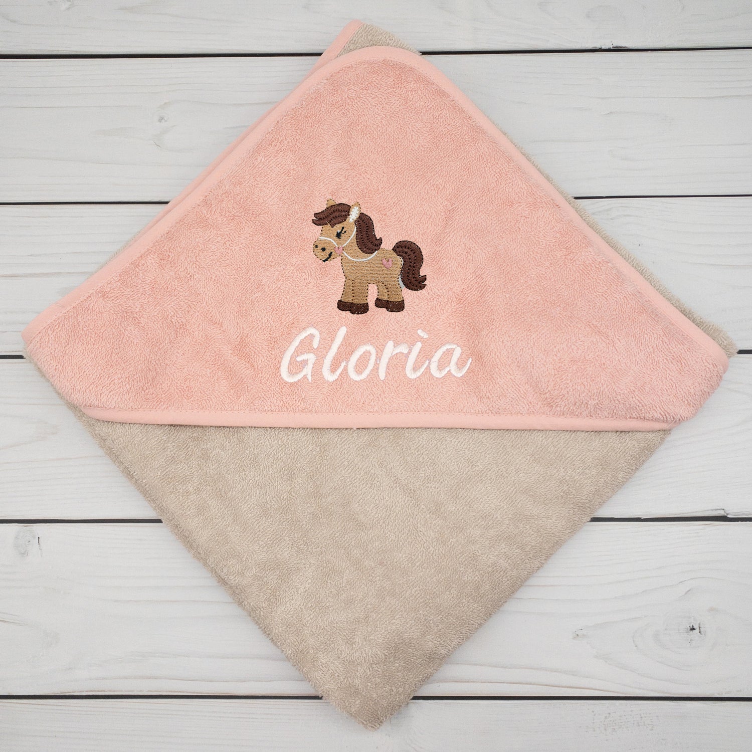 Kapuzenhandtuch mit Pferd und mit Namen personalisiert 100 x 100cm Babygeschenk
